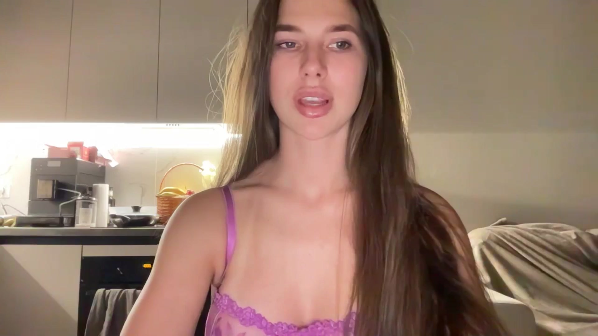 Gallery image thumbnail from kissfreeze's myfreecams stream on, 10/23/2025, 22:44 image 3 of 20
