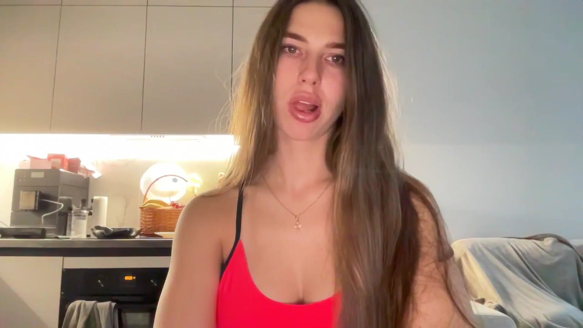 Gallery image thumbnail from kissfreeze's myfreecams stream on, 10/24/2025, 14:01 image 7 of 20