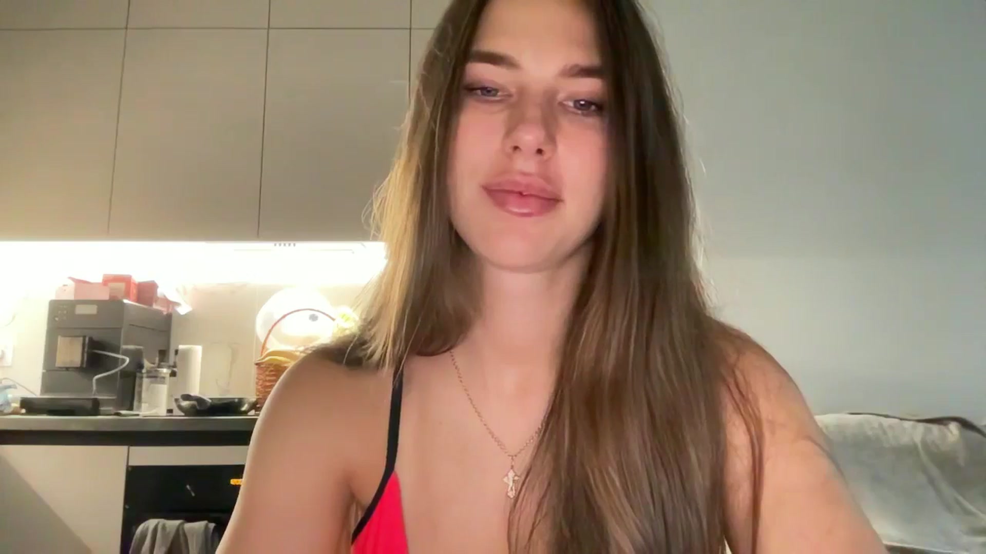 Gallery image thumbnail from kissfreeze's myfreecams stream on, 10/24/2025, 14:01 image 19 of 20