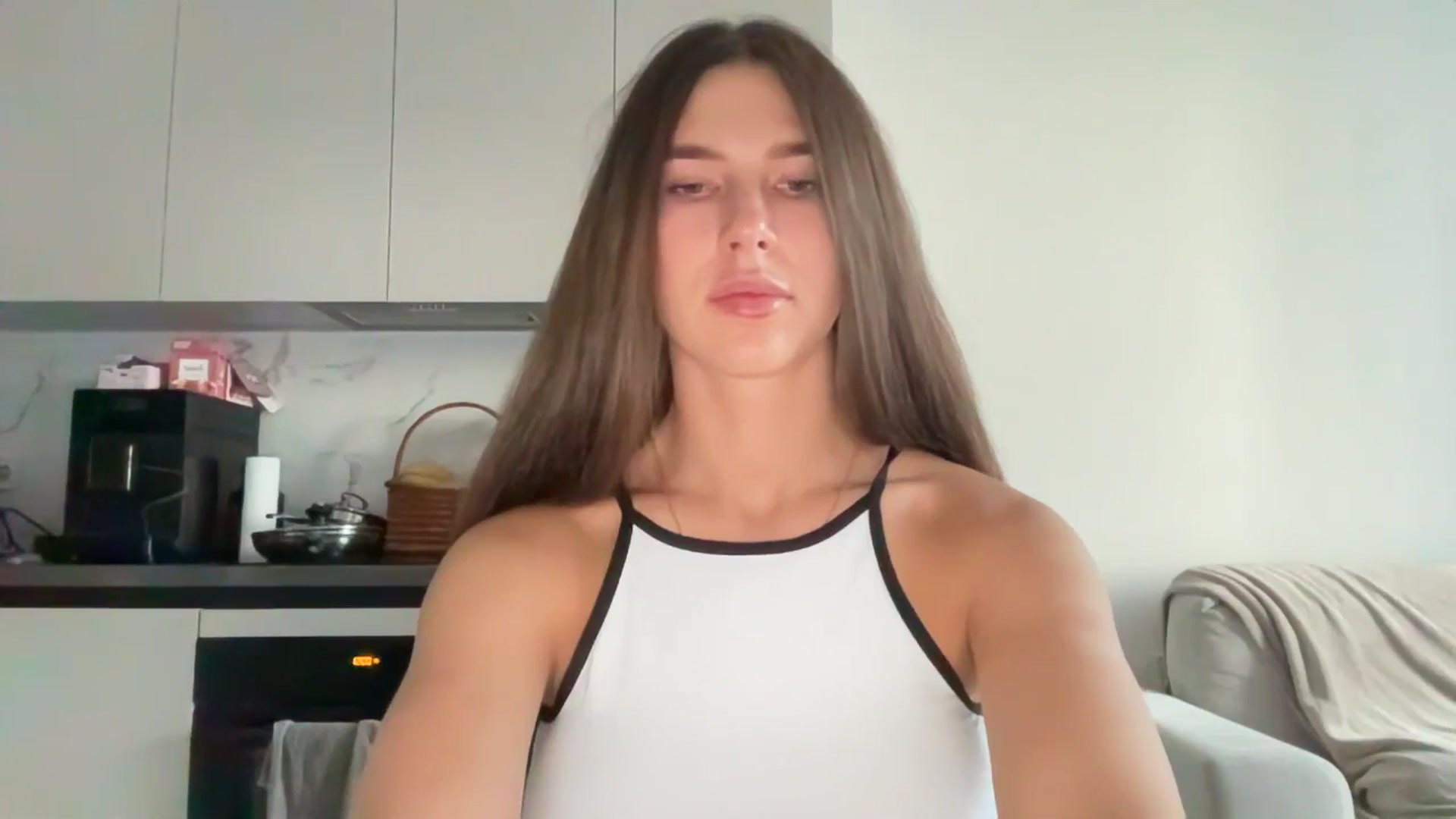 Gallery image thumbnail from kissfreeze's myfreecams stream on, 10/26/2025, 14:55 image 3 of 20