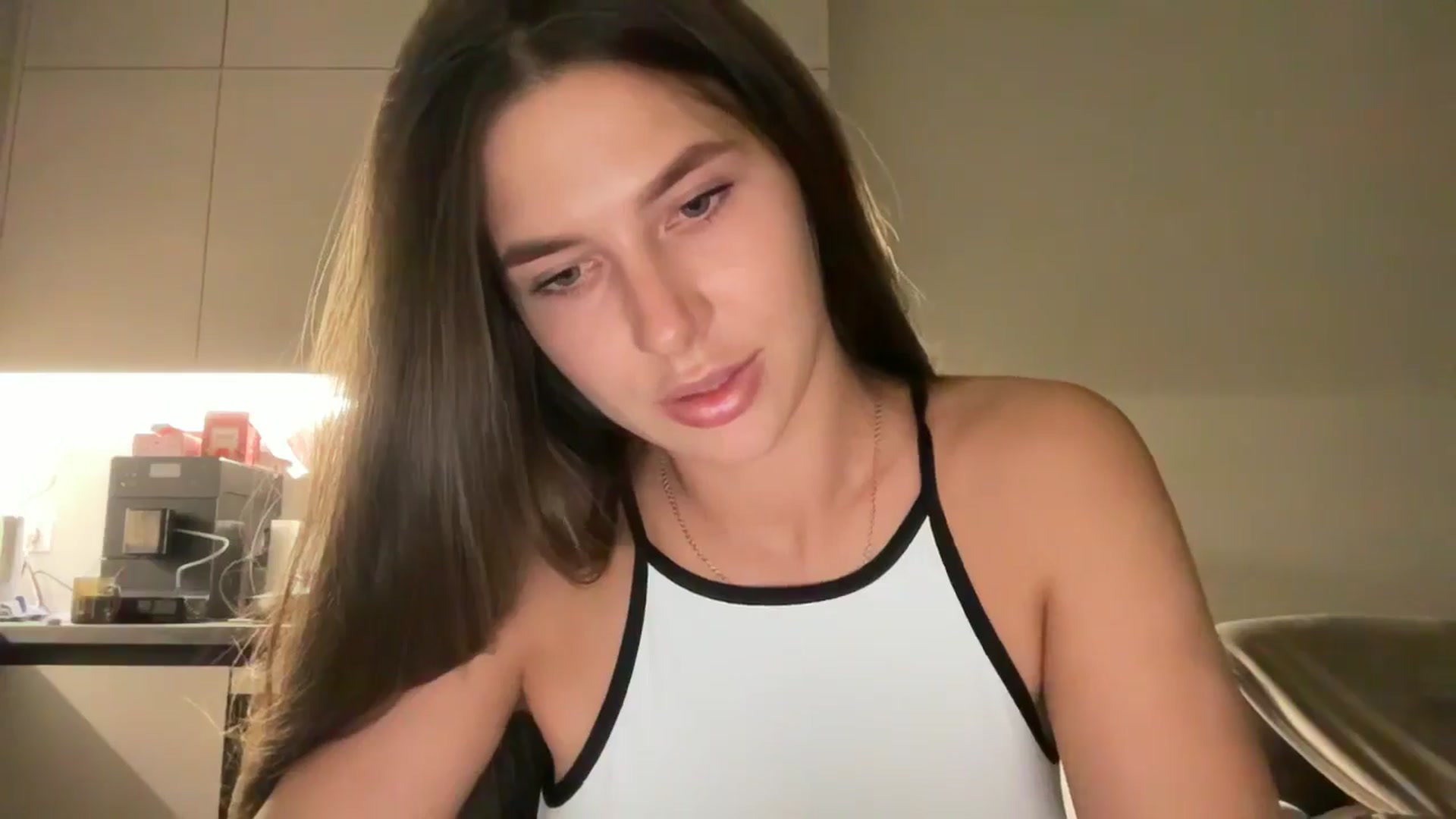 Gallery image thumbnail from kissfreeze's myfreecams stream on, 10/26/2025, 16:27 image 4 of 20