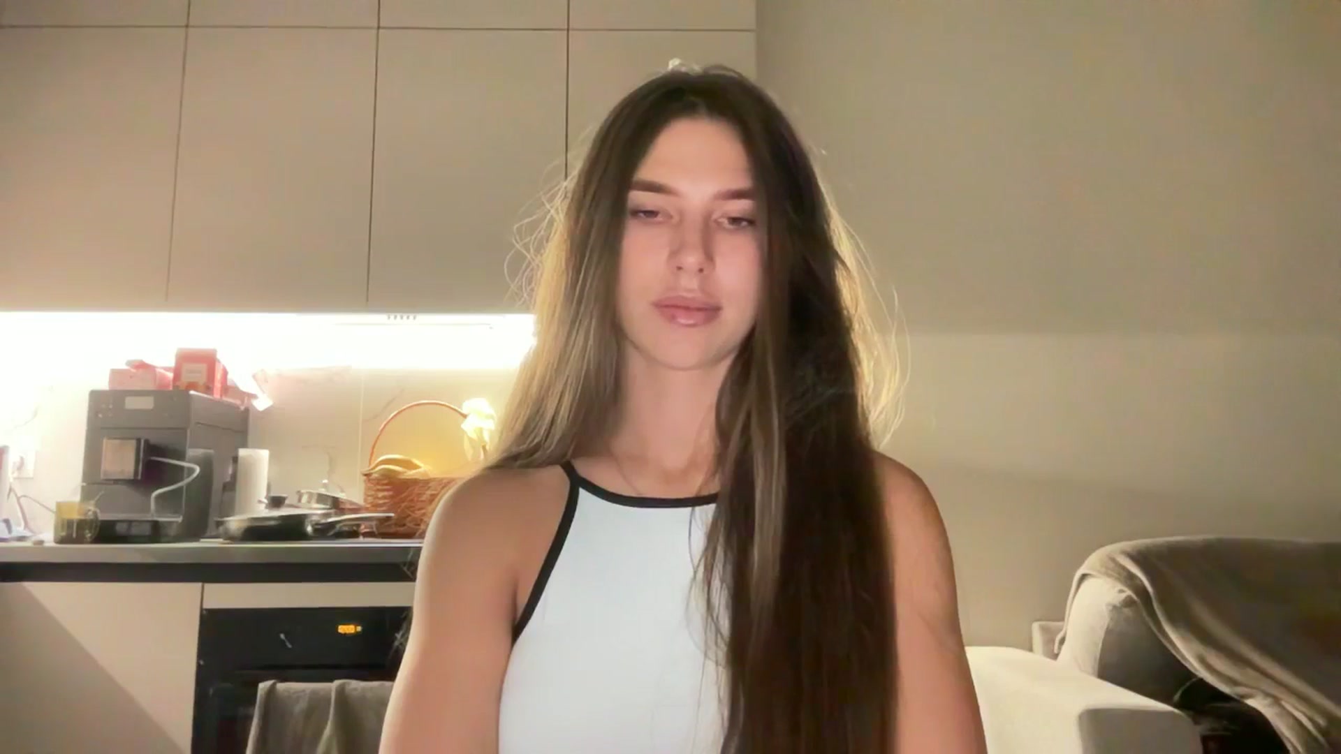 Gallery image thumbnail from kissfreeze's myfreecams stream on, 10/26/2025, 16:27 image 19 of 20