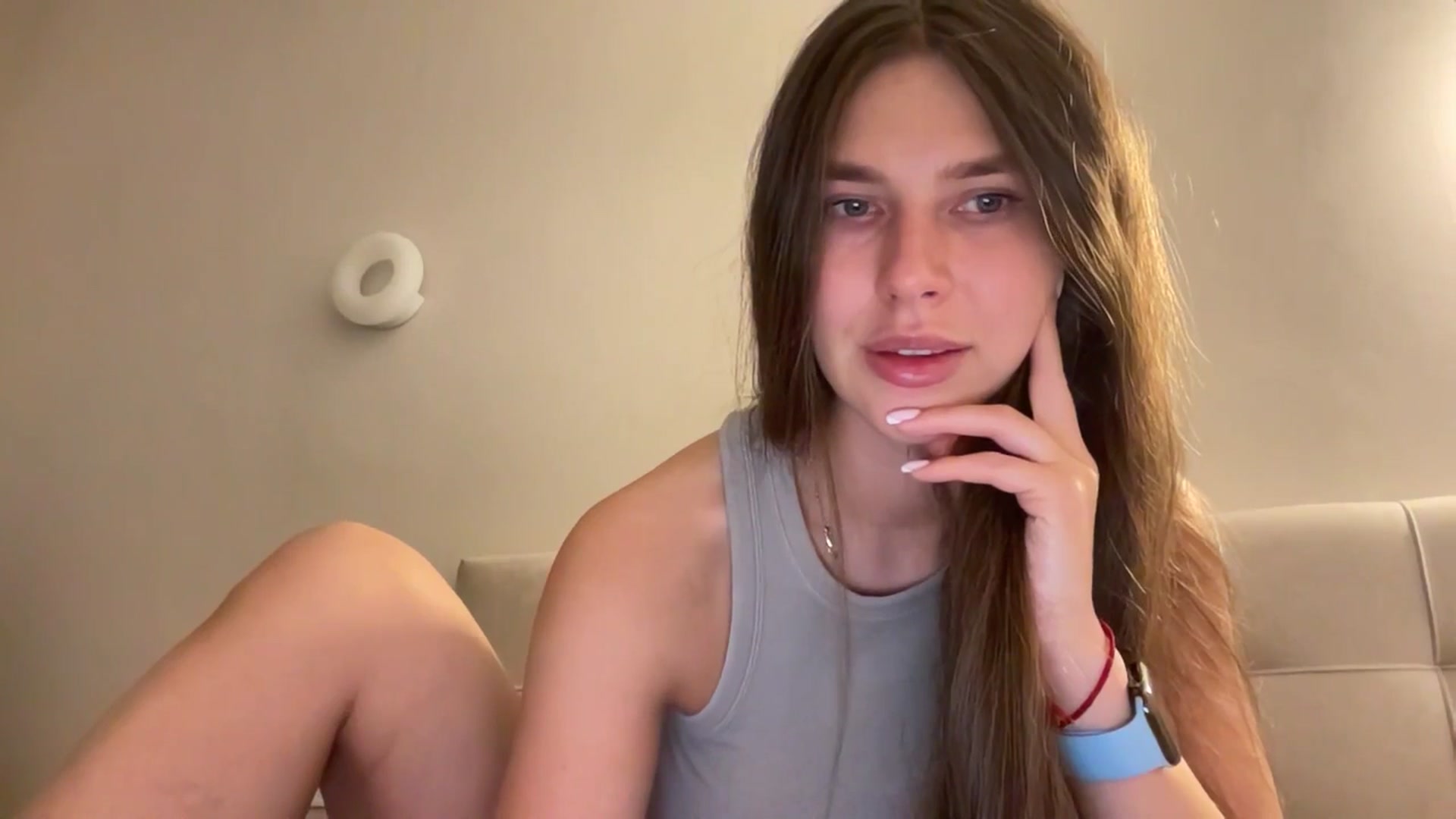Gallery image thumbnail from kissfreeze's myfreecams stream on, 10/29/2025, 22:02 image 11 of 20