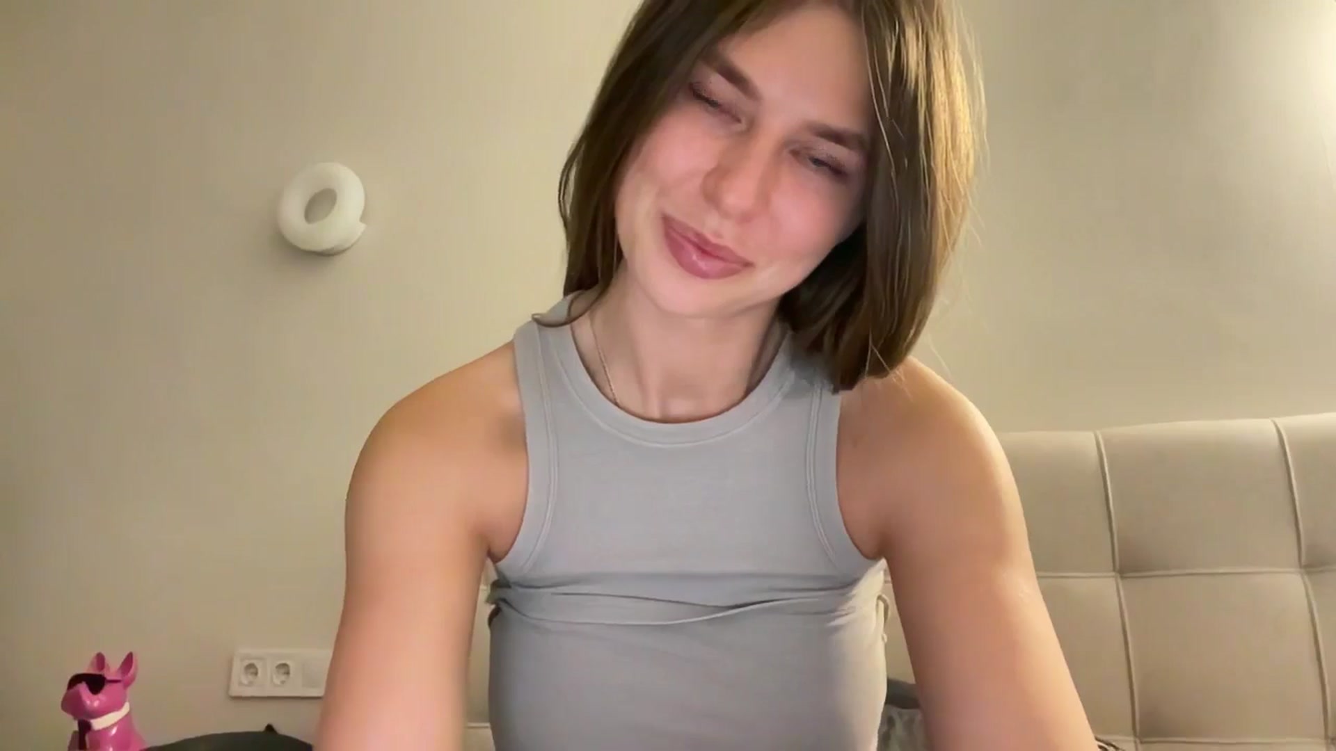 Gallery image thumbnail from kissfreeze's myfreecams stream on, 10/29/2025, 23:22 image 10 of 20