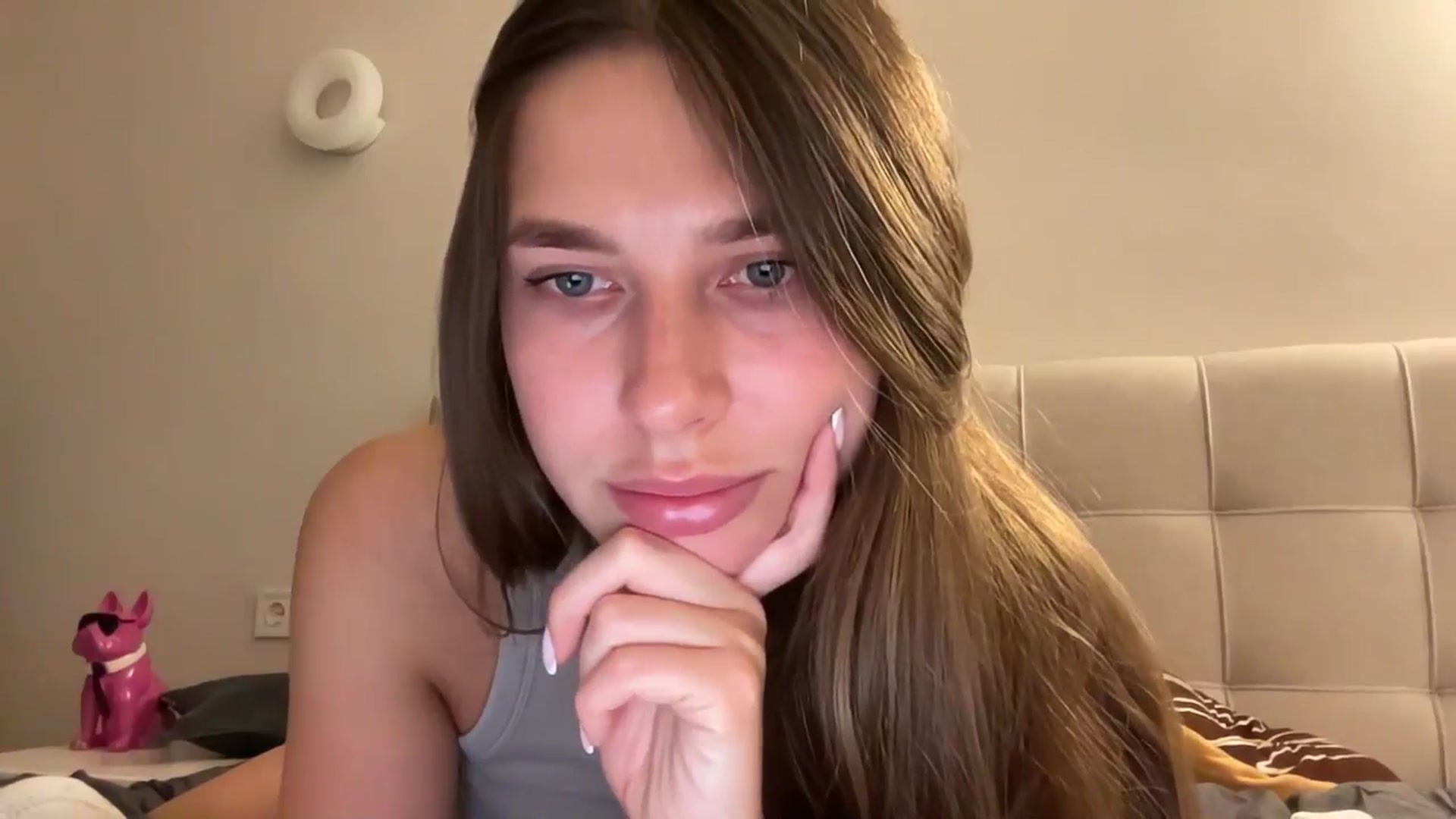 Gallery image thumbnail from kissfreeze's myfreecams stream on, 10/29/2025, 23:22 image 19 of 20
