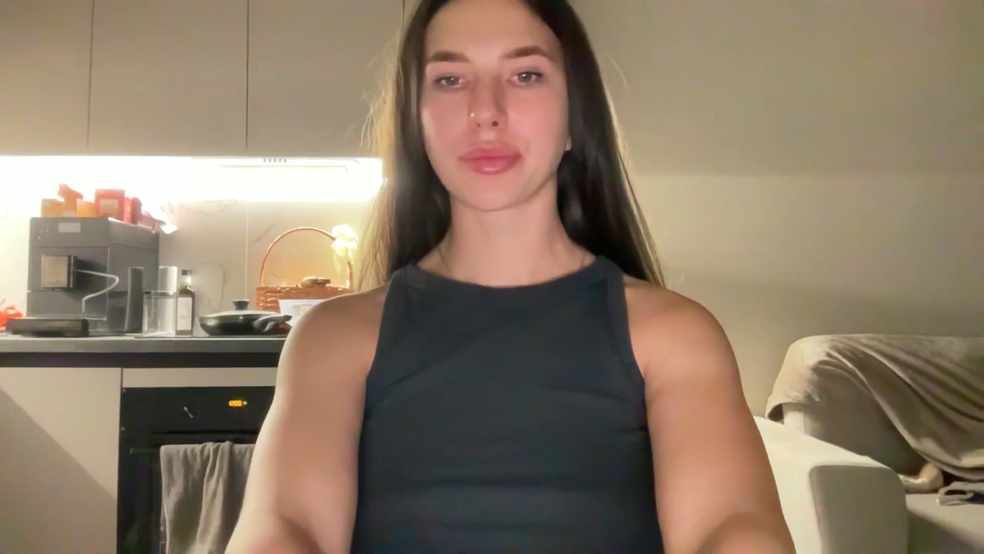 Gallery image thumbnail from kissfreeze's myfreecams stream on, 11/01/2025, 22:13 image 10 of 20
