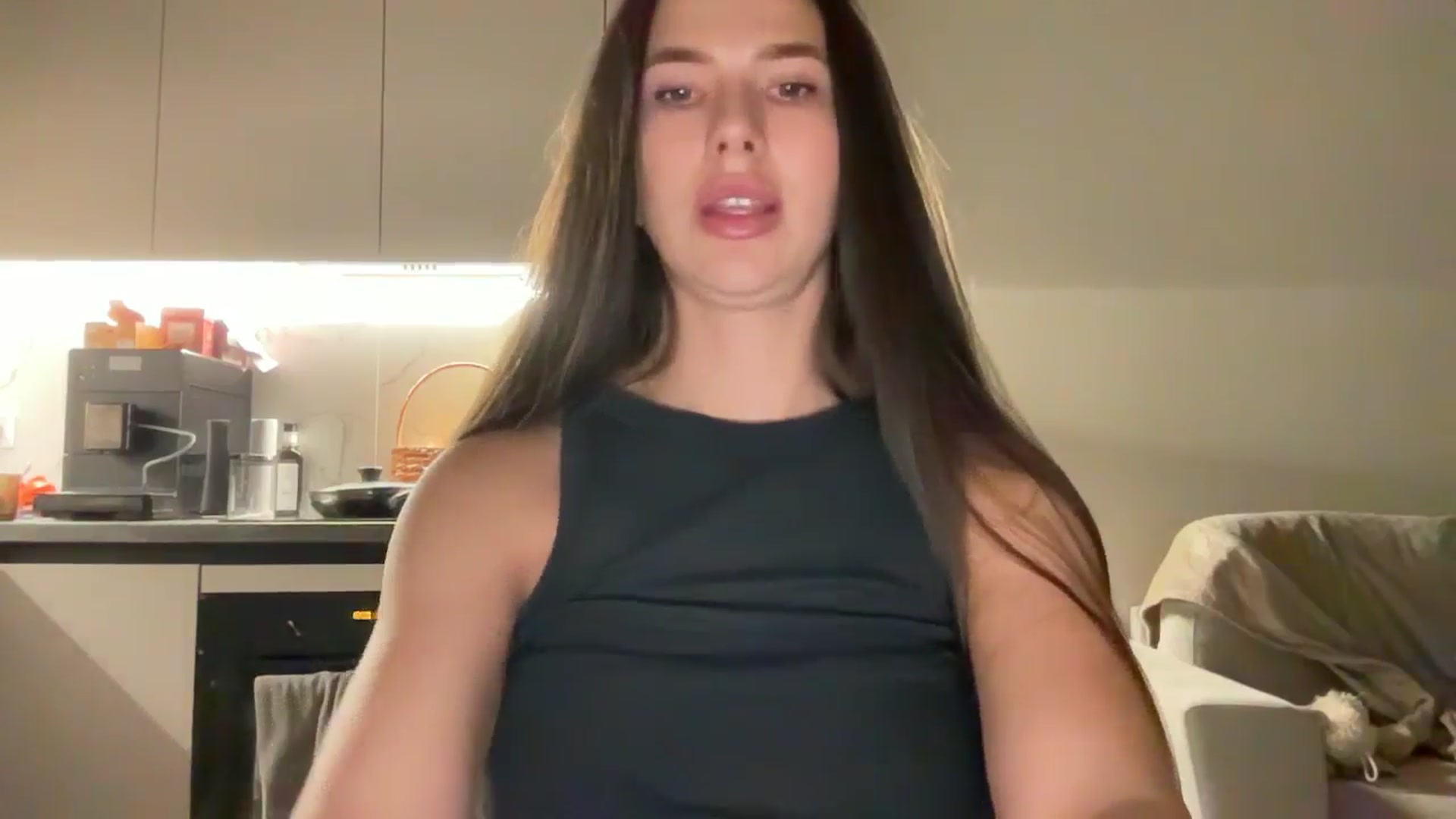 Gallery image thumbnail from kissfreeze's myfreecams stream on, 11/02/2025, 24:00 image 3 of 20