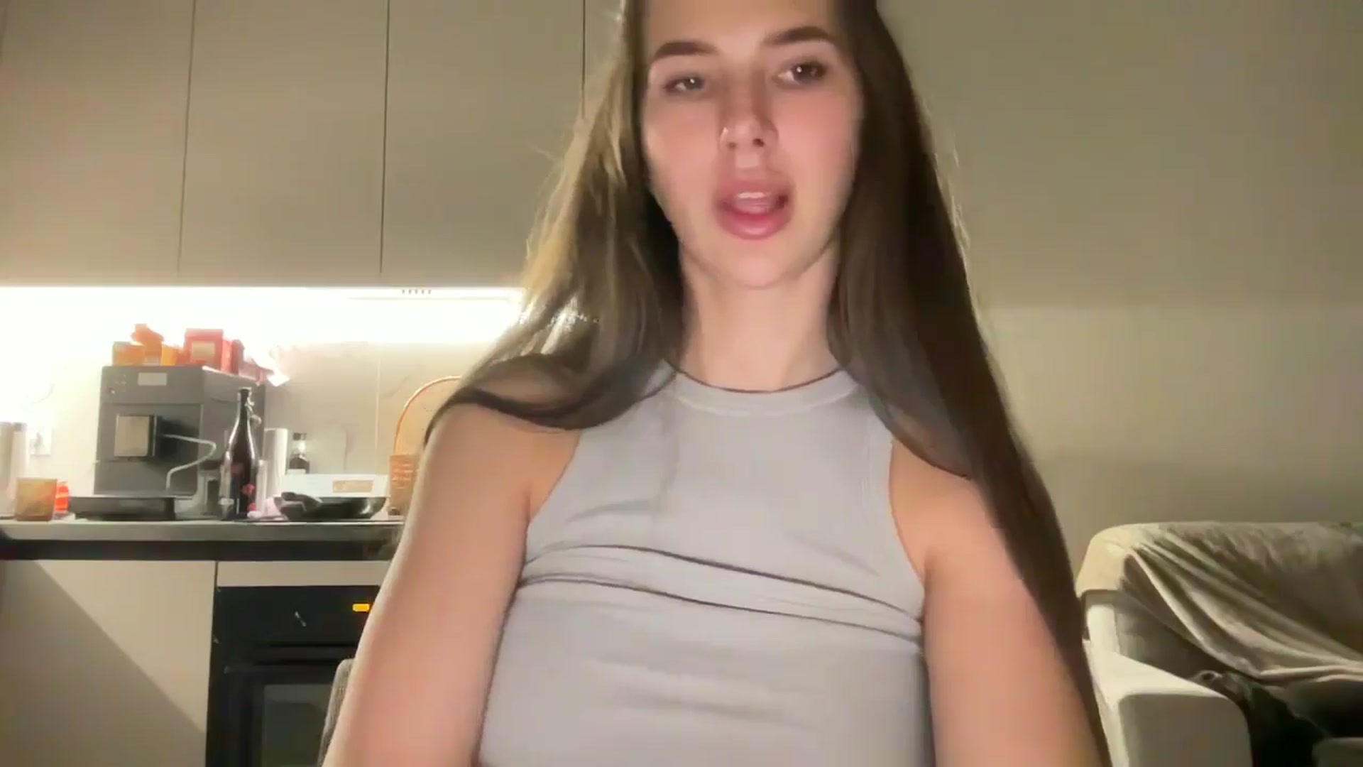 Gallery image thumbnail from kissfreeze's myfreecams stream on, 11/02/2025, 23:36 image 11 of 20