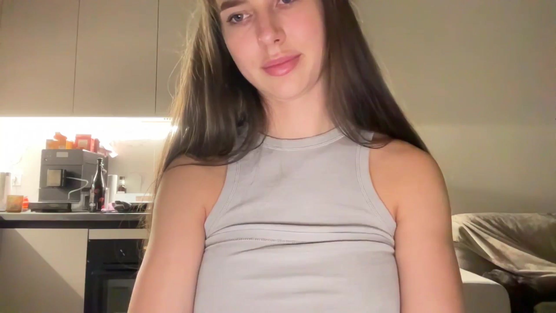 Gallery image thumbnail from kissfreeze's myfreecams stream on, 11/02/2025, 23:36 image 10 of 20