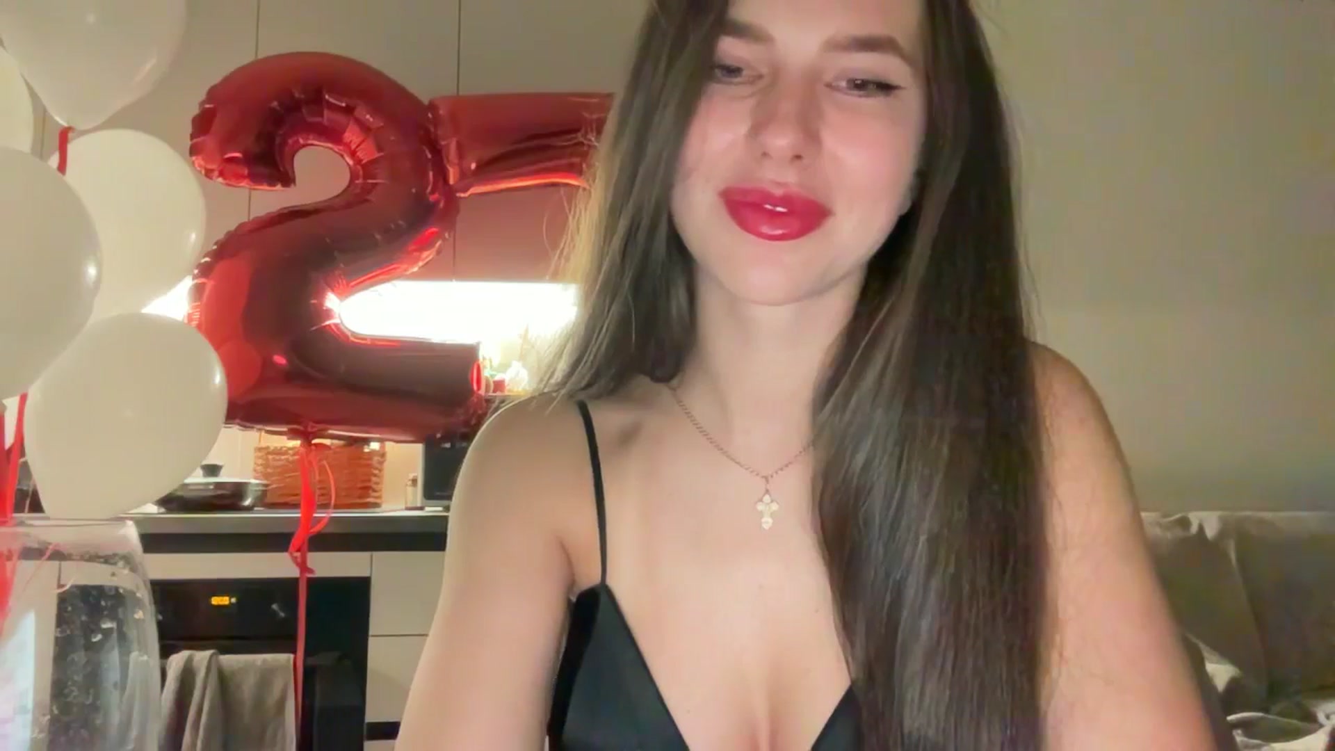 Gallery image thumbnail from kissfreeze's myfreecams stream on, 11/05/2025, 01:22 image 6 of 20