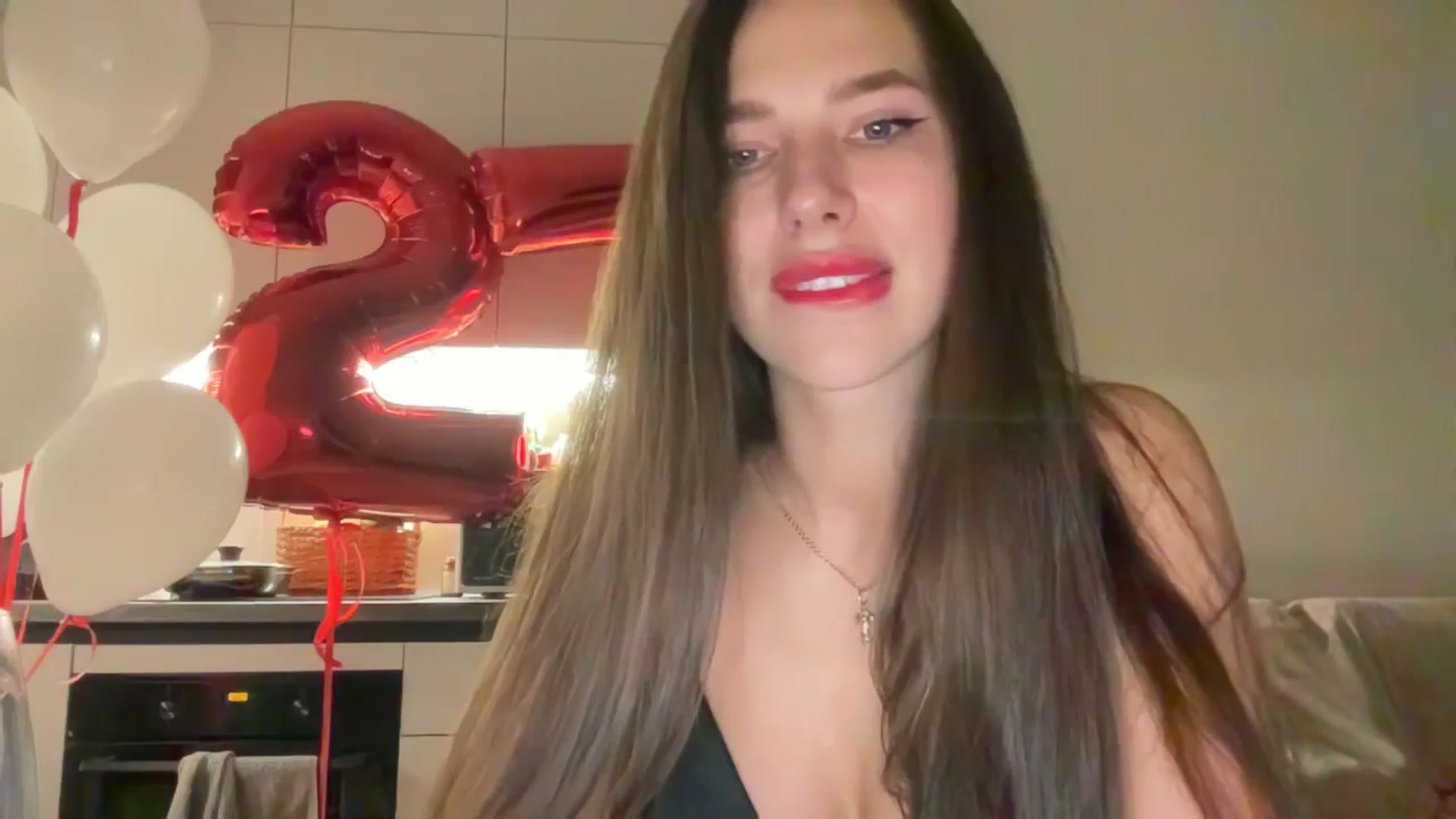 Gallery image thumbnail from kissfreeze's myfreecams stream on, 11/05/2025, 01:22 image 12 of 20
