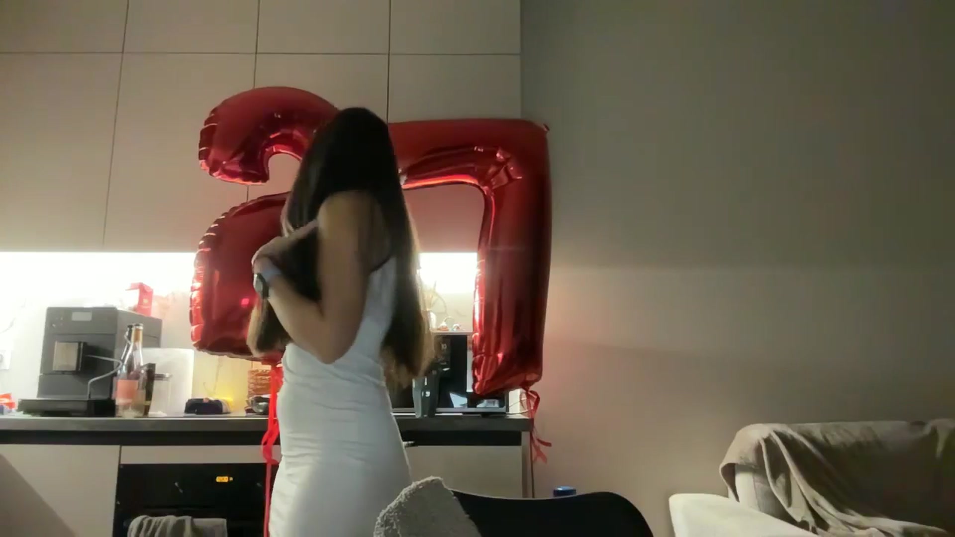 Gallery image thumbnail from kissfreeze's myfreecams stream on, 11/06/2025, 22:17 image 6 of 20