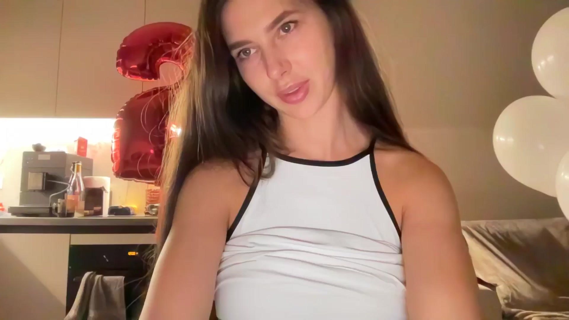Gallery image thumbnail from kissfreeze's myfreecams stream on, 11/07/2025, 15:27 image 8 of 20