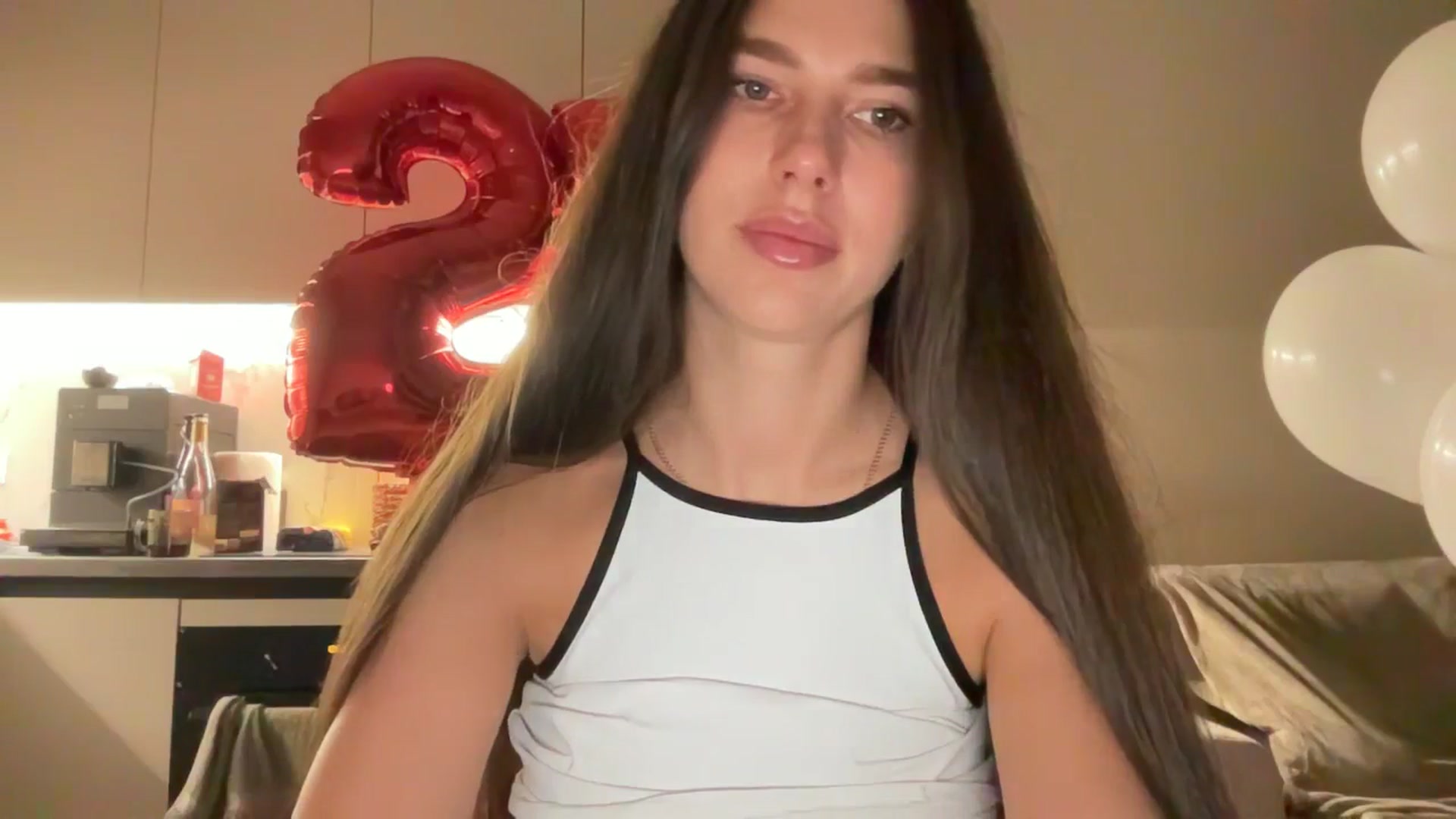 Gallery image thumbnail from kissfreeze's myfreecams stream on, 11/07/2025, 15:27 image 10 of 20
