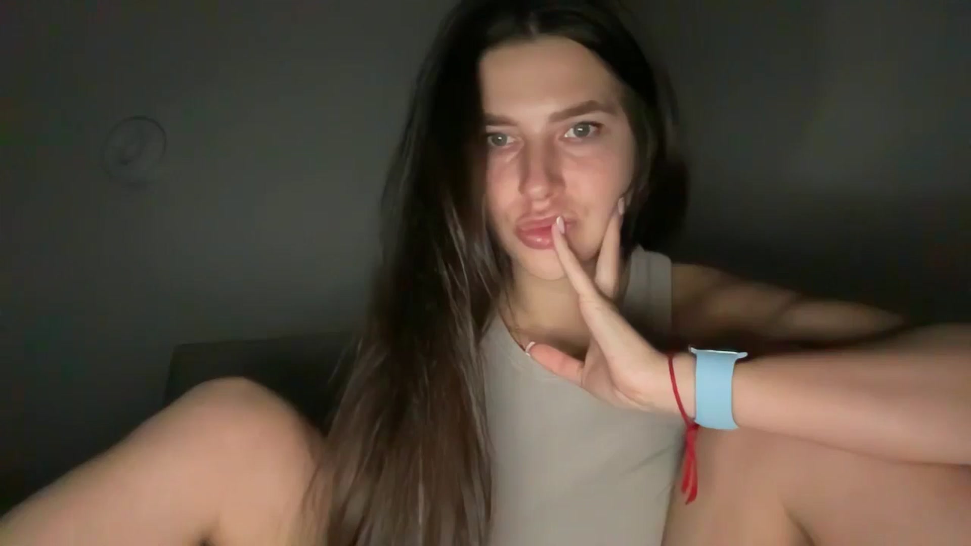 Gallery image thumbnail from kissfreeze's myfreecams stream on, 11/09/2025, 15:47 image 10 of 20