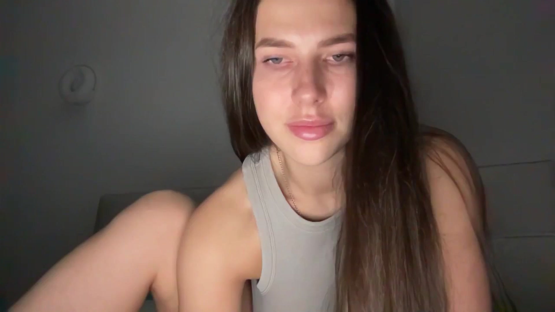 Gallery image thumbnail from kissfreeze's myfreecams stream on, 11/09/2025, 15:47 image 4 of 20