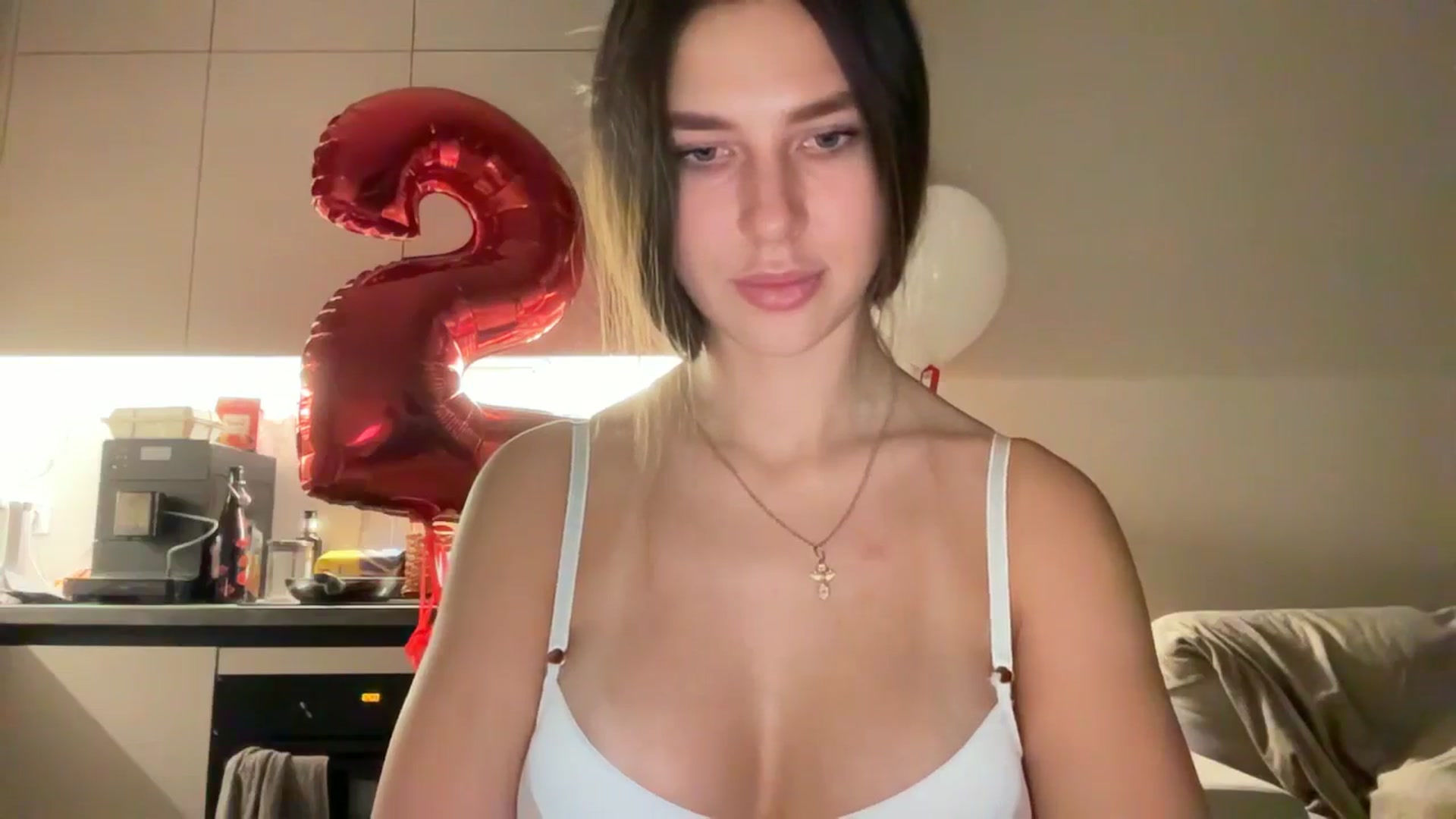 Gallery image thumbnail from kissfreeze's myfreecams stream on, 11/09/2025, 22:34 image 4 of 20