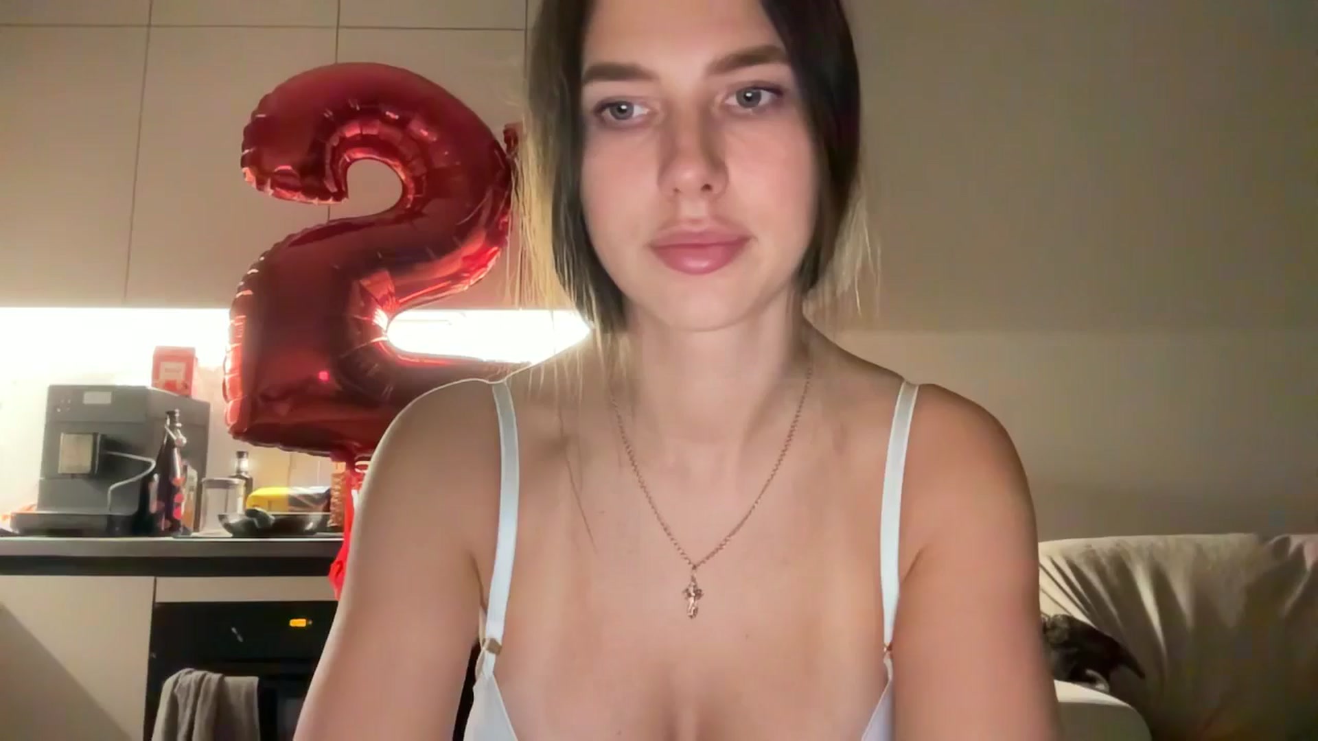 Gallery image thumbnail from kissfreeze's myfreecams stream on, 11/09/2025, 22:34 image 18 of 20