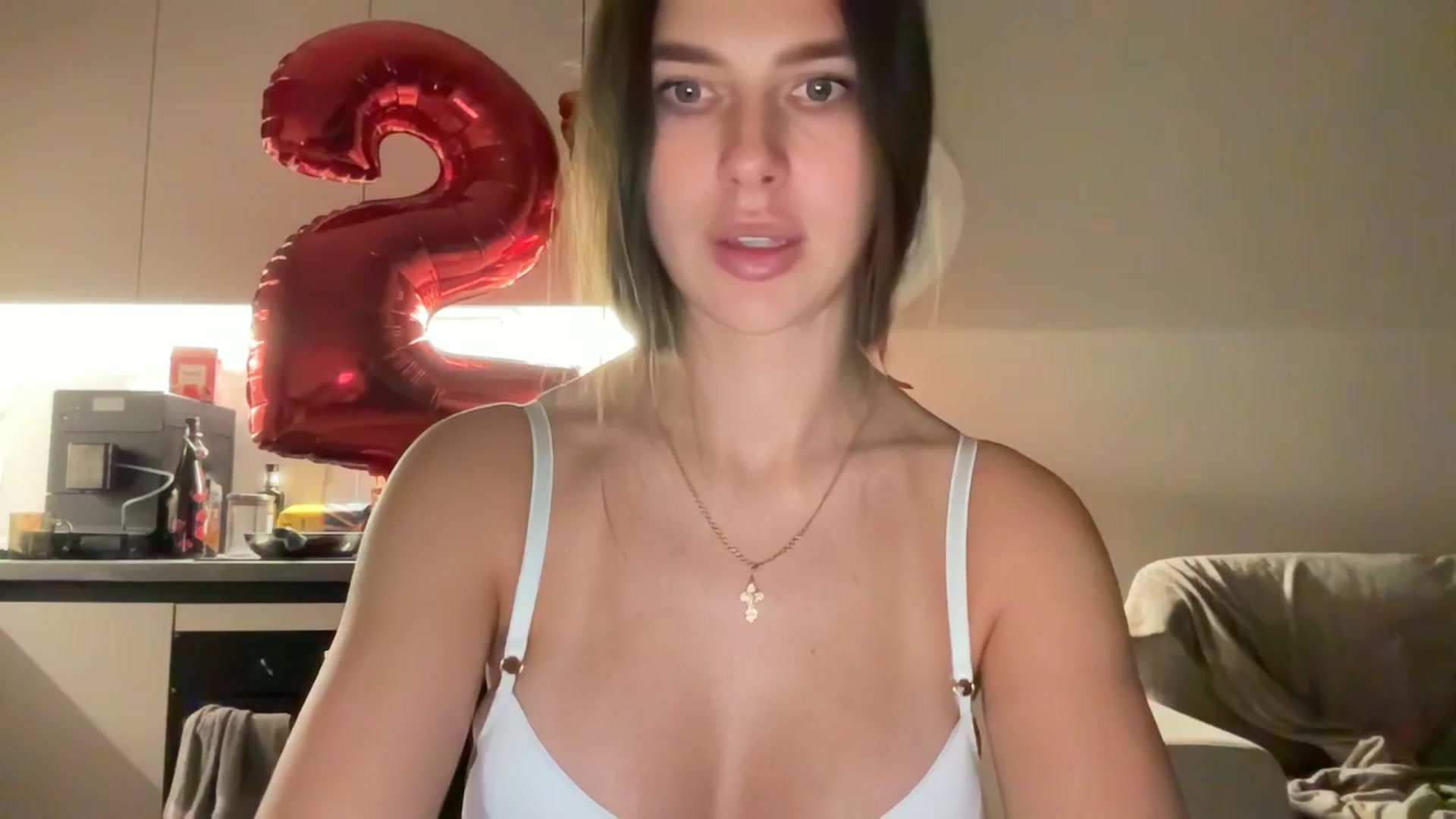 Gallery image thumbnail from kissfreeze's myfreecams stream on, 11/09/2025, 23:10 image 1 of 20