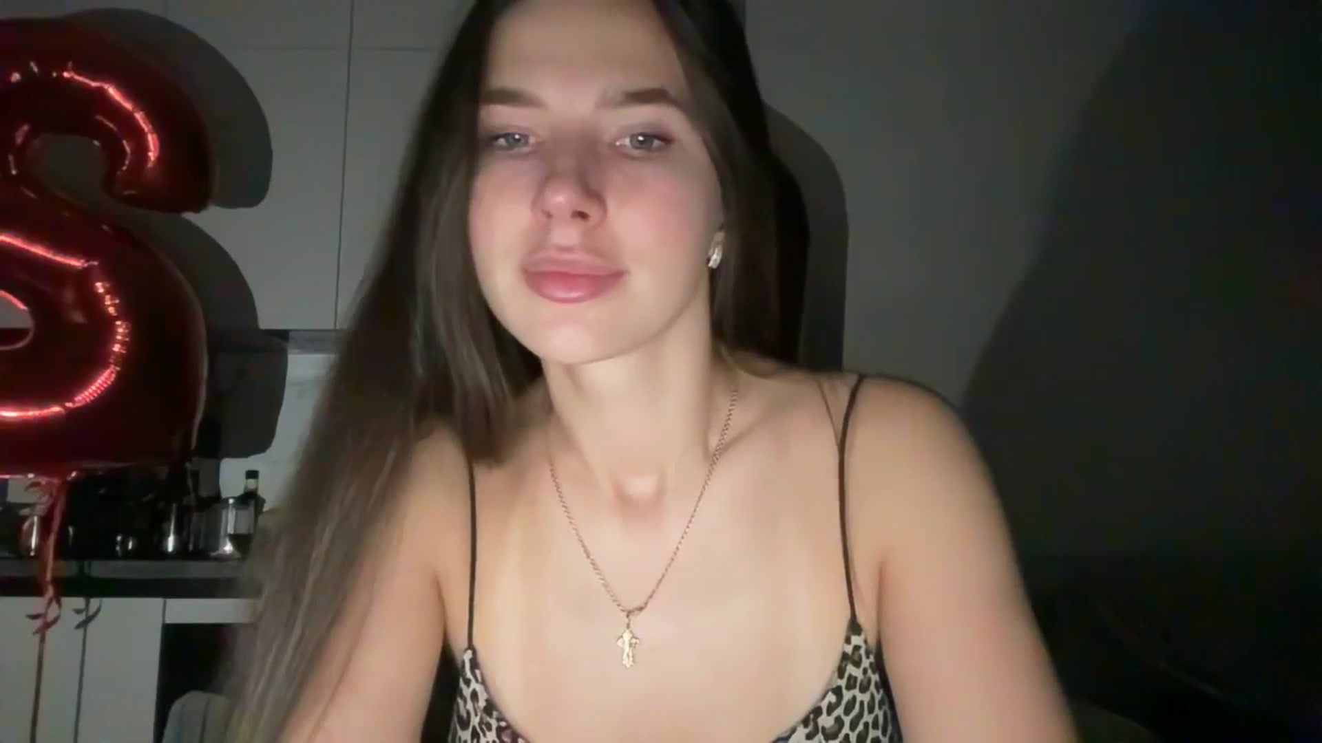 Gallery image thumbnail from kissfreeze's myfreecams stream on, 11/10/2025, 23:53 image 19 of 20