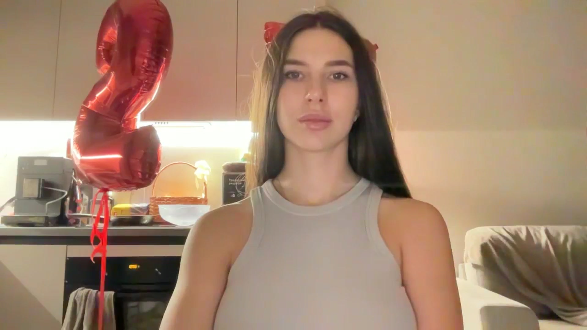 Gallery image thumbnail from kissfreeze's myfreecams stream on, 11/11/2025, 16:00 image 12 of 20