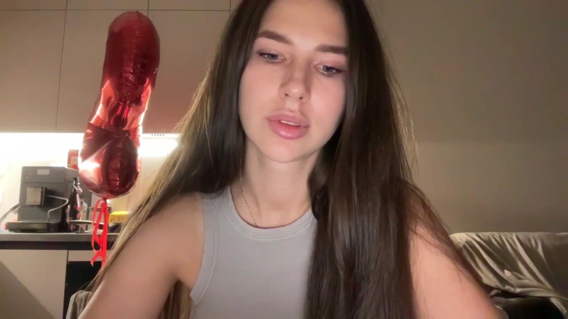 Gallery image thumbnail from kissfreeze's myfreecams stream on, 11/11/2025, 17:15 image 5 of 20