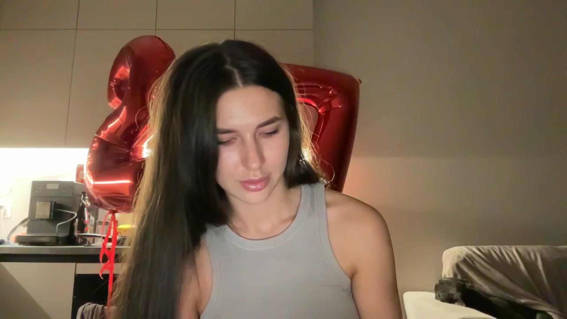Gallery image thumbnail from kissfreeze's myfreecams stream on, 11/11/2025, 17:15 image 9 of 20