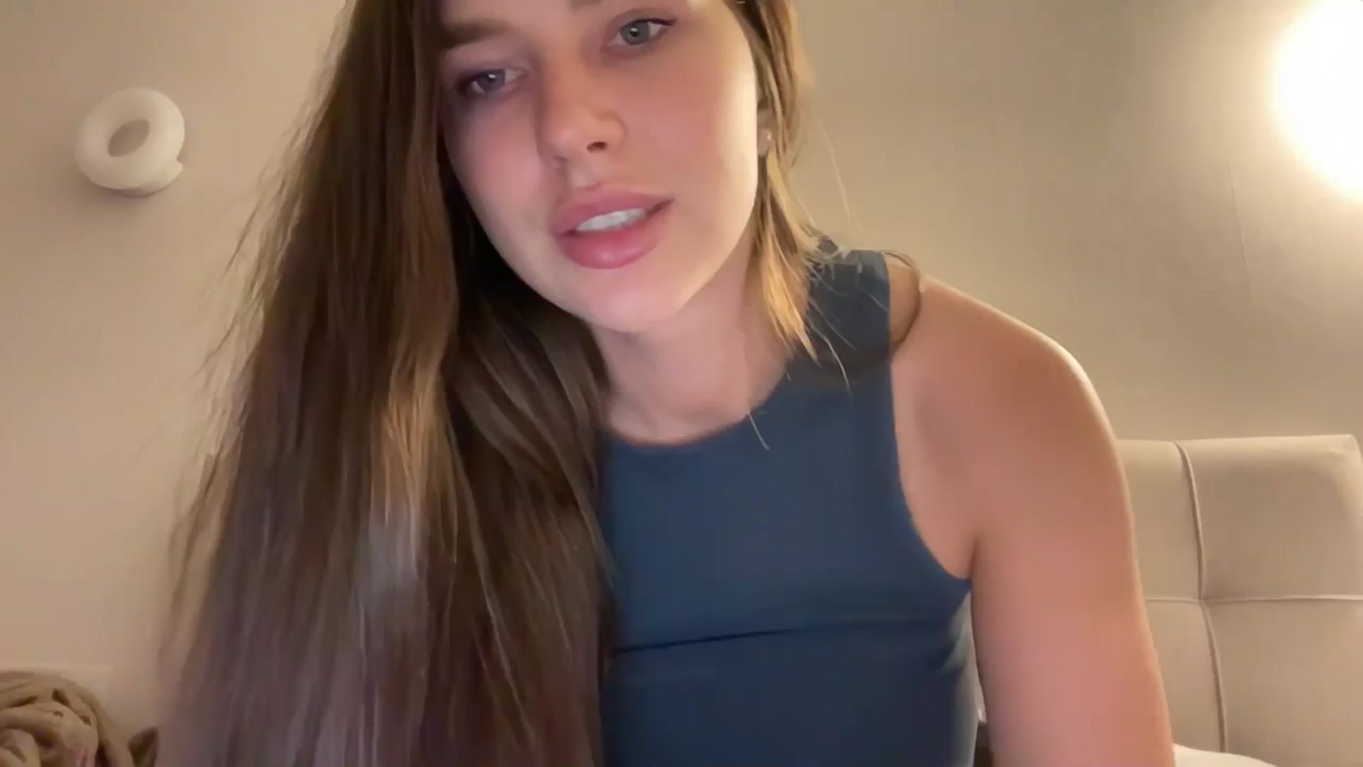 Gallery image thumbnail from kissfreeze's myfreecams stream on, 11/11/2025, 23:31 image 15 of 20