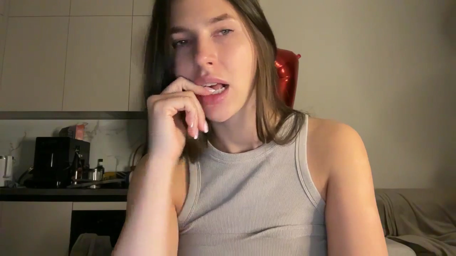 Gallery image thumbnail from kissfreeze's myfreecams stream on, 11/12/2025, 16:28 image 18 of 20