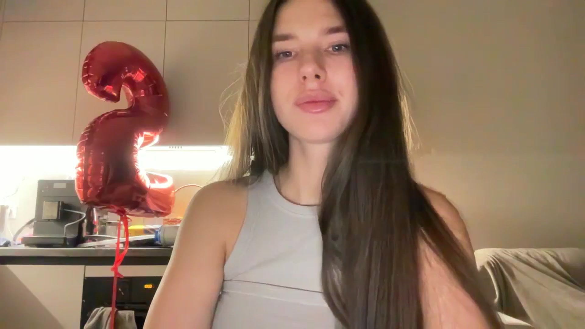Gallery image thumbnail from kissfreeze's myfreecams stream on, 11/12/2025, 19:20 image 17 of 20