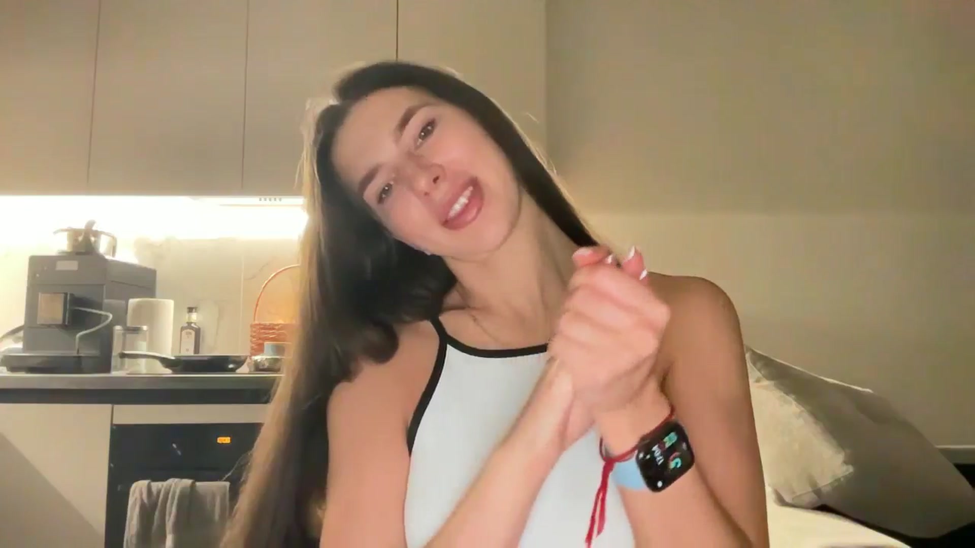 Gallery image thumbnail from kissfreeze's myfreecams stream on, 11/14/2025, 15:09 image 18 of 20