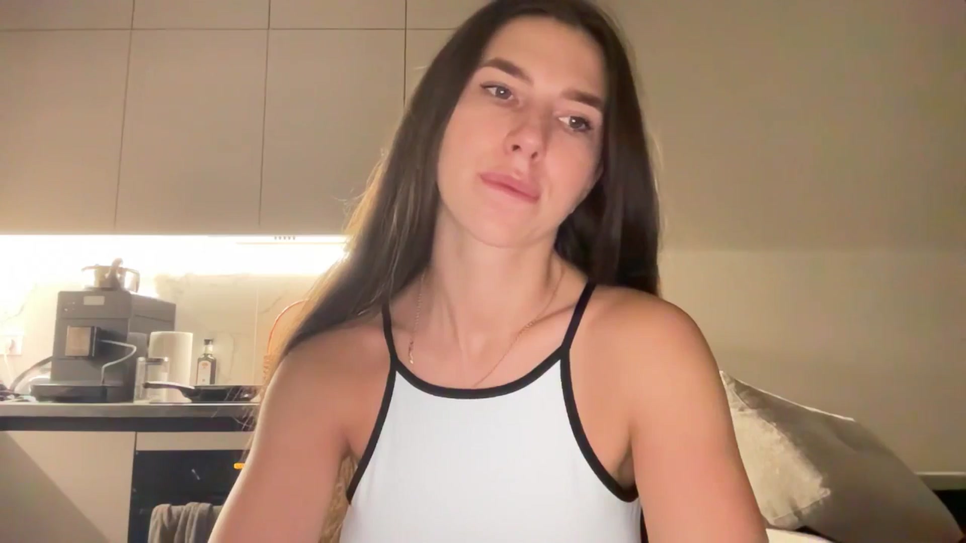 Gallery image thumbnail from kissfreeze's myfreecams stream on, 11/14/2025, 15:09 image 5 of 20
