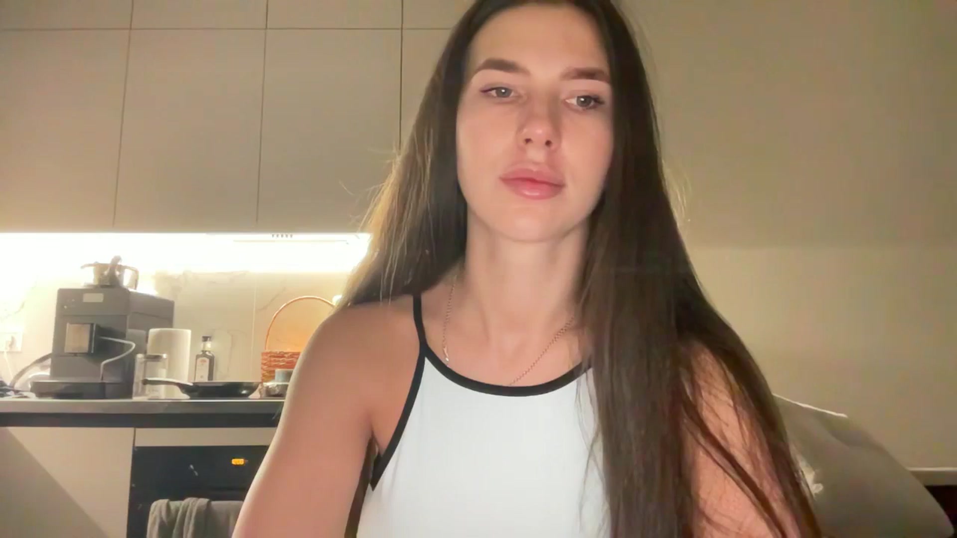 Gallery image thumbnail from kissfreeze's myfreecams stream on, 11/14/2025, 15:09 image 4 of 20