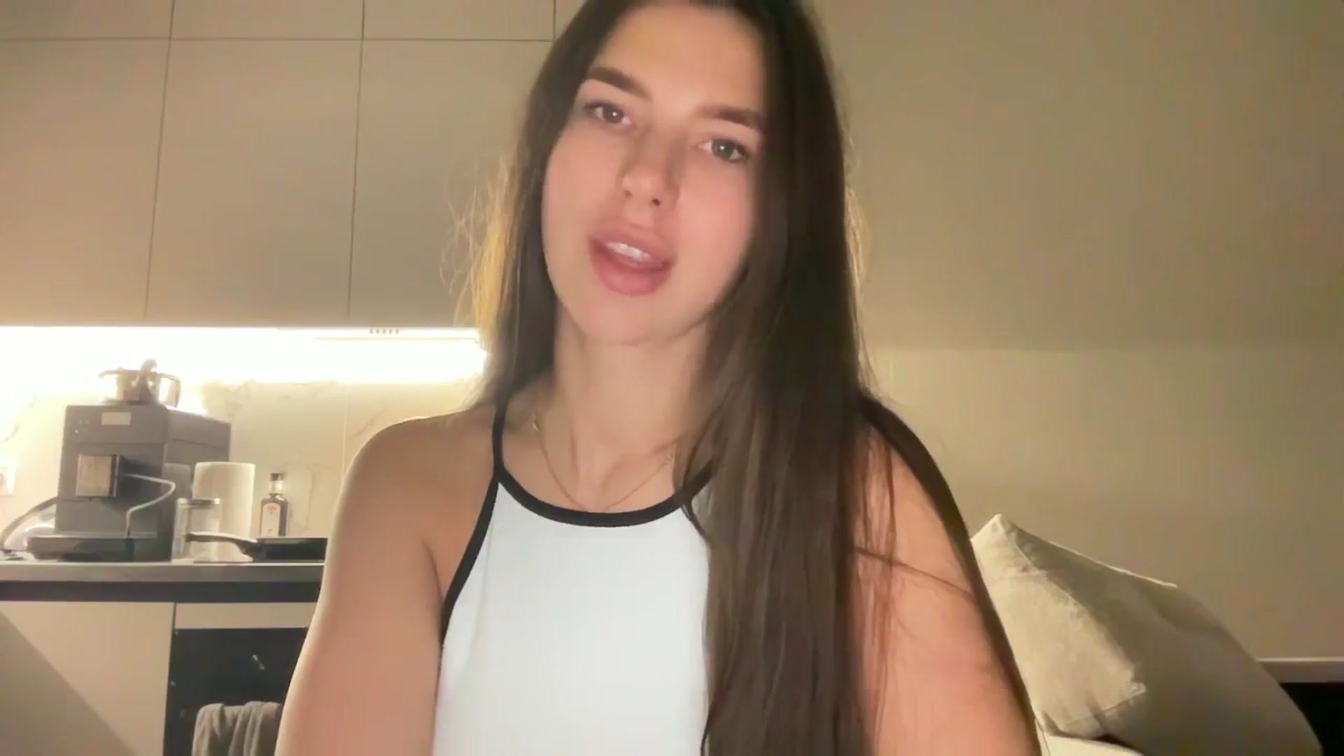 Gallery image thumbnail from kissfreeze's myfreecams stream on, 11/14/2025, 16:41 image 8 of 20