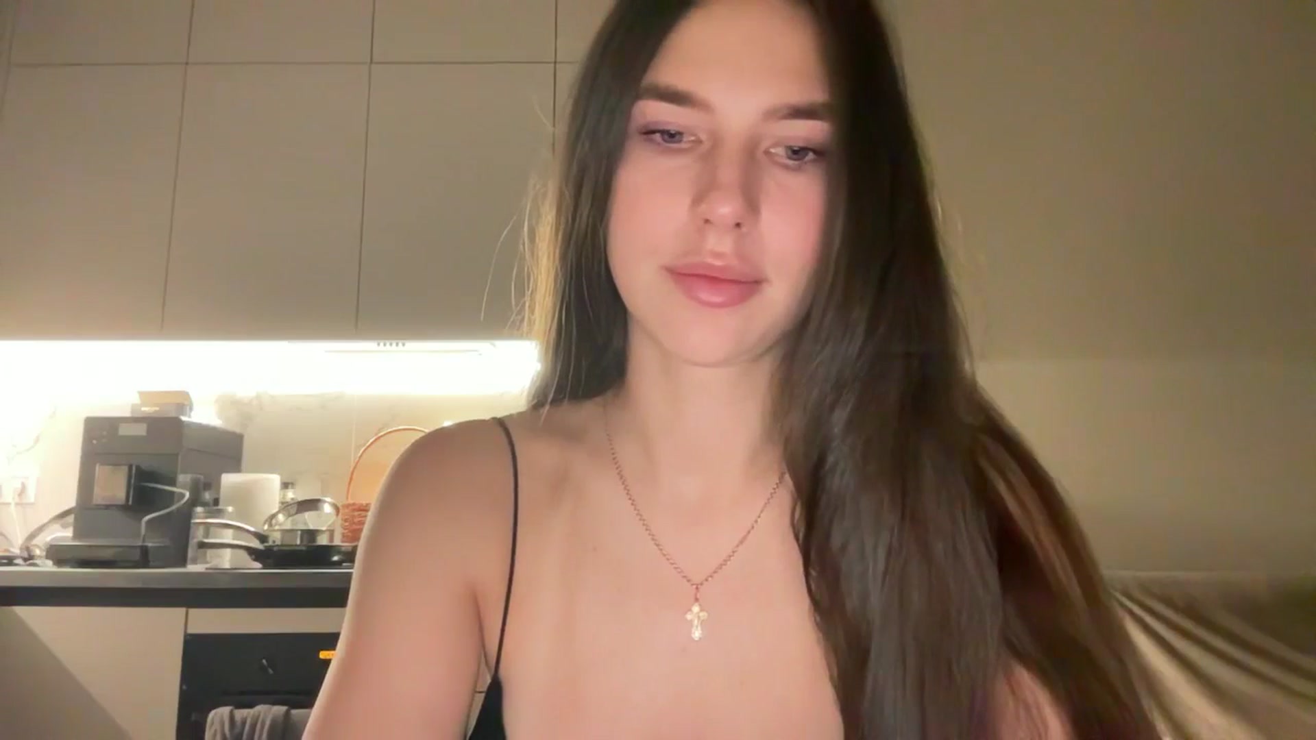 Gallery image thumbnail from kissfreeze's myfreecams stream on, 11/15/2025, 16:10 image 16 of 20