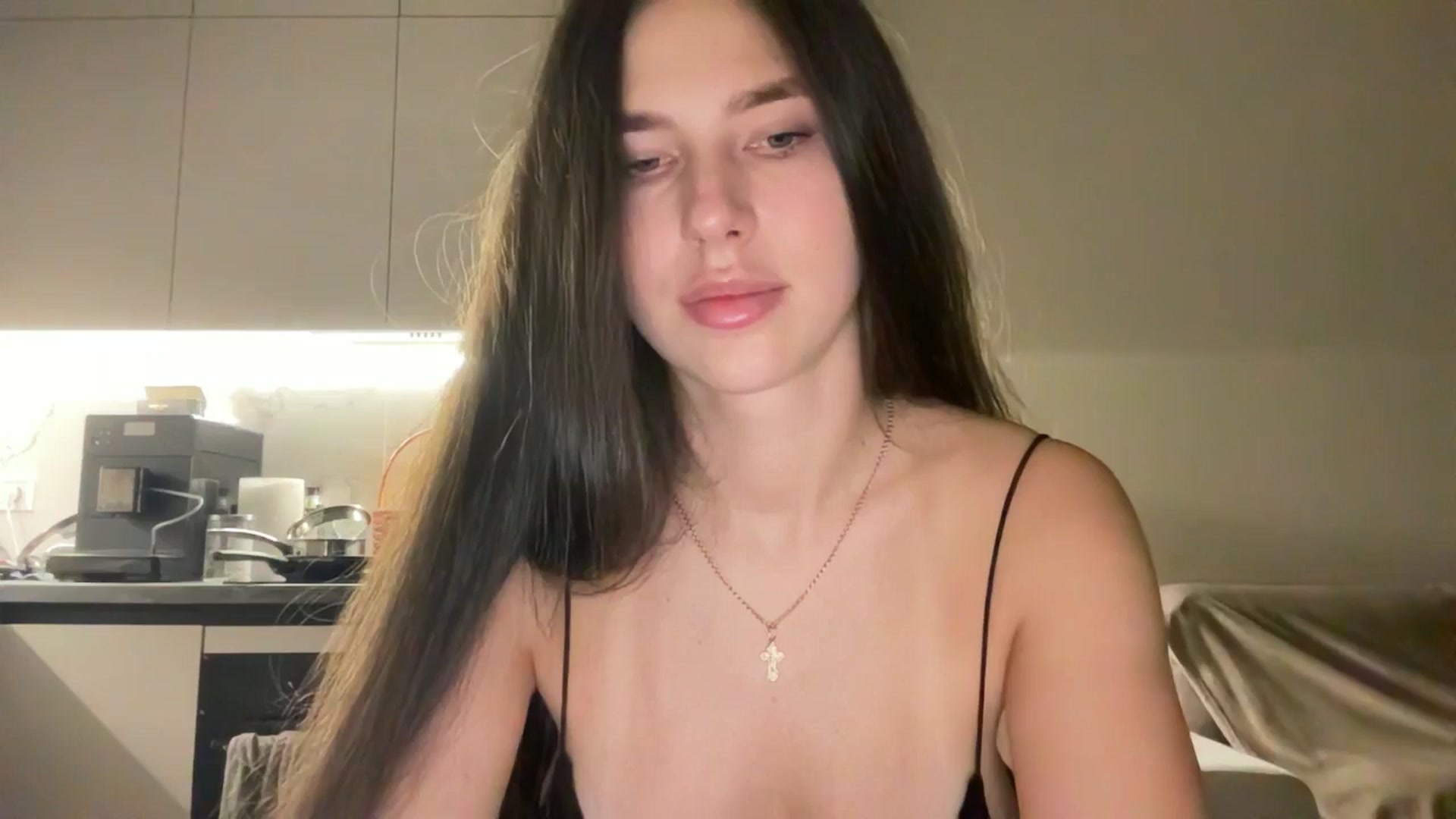 Gallery image thumbnail from kissfreeze's myfreecams stream on, 11/15/2025, 16:10 image 10 of 20
