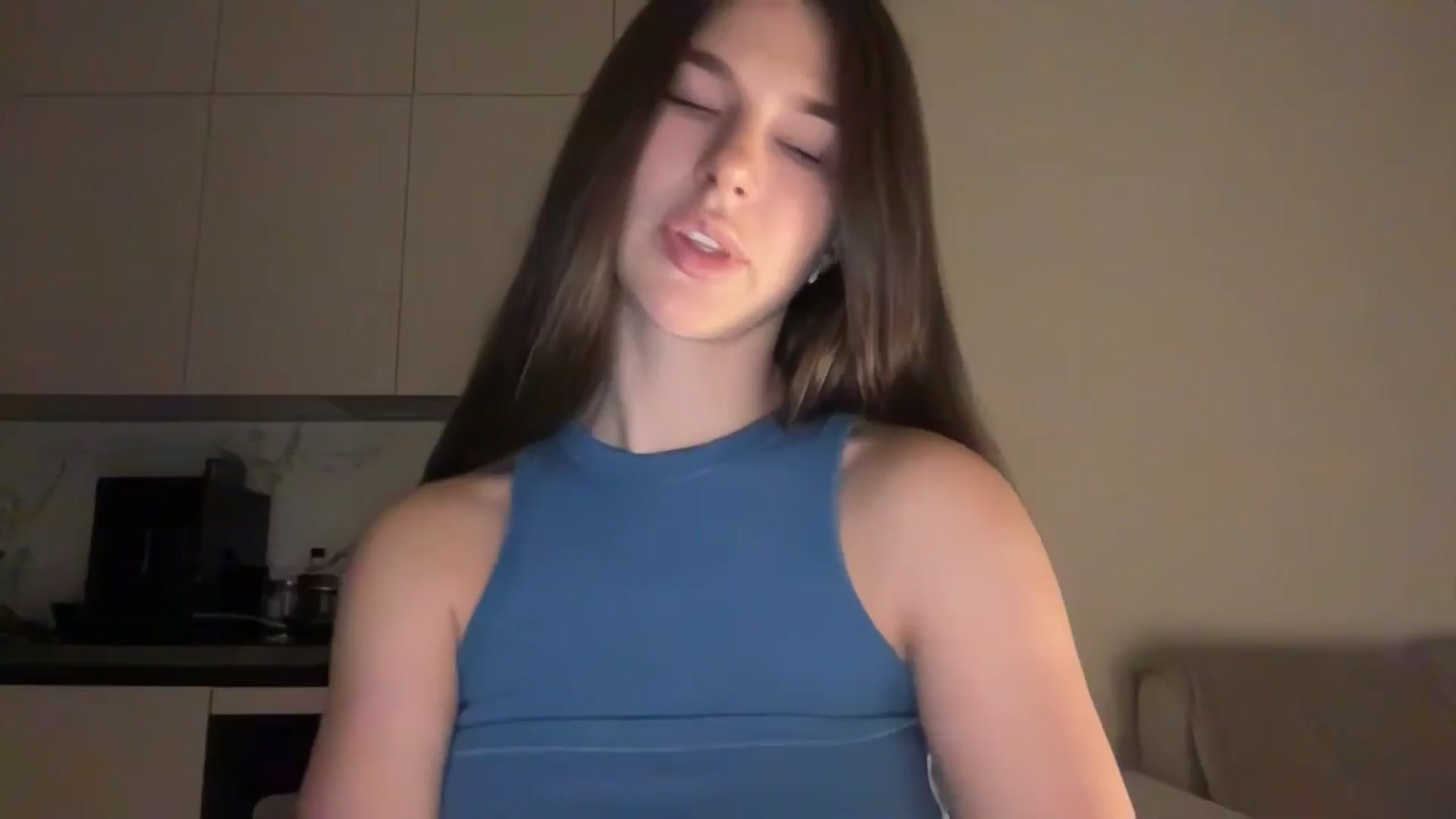 Gallery image thumbnail from kissfreeze's myfreecams stream on, 11/23/2025, 15:50 image 8 of 20
