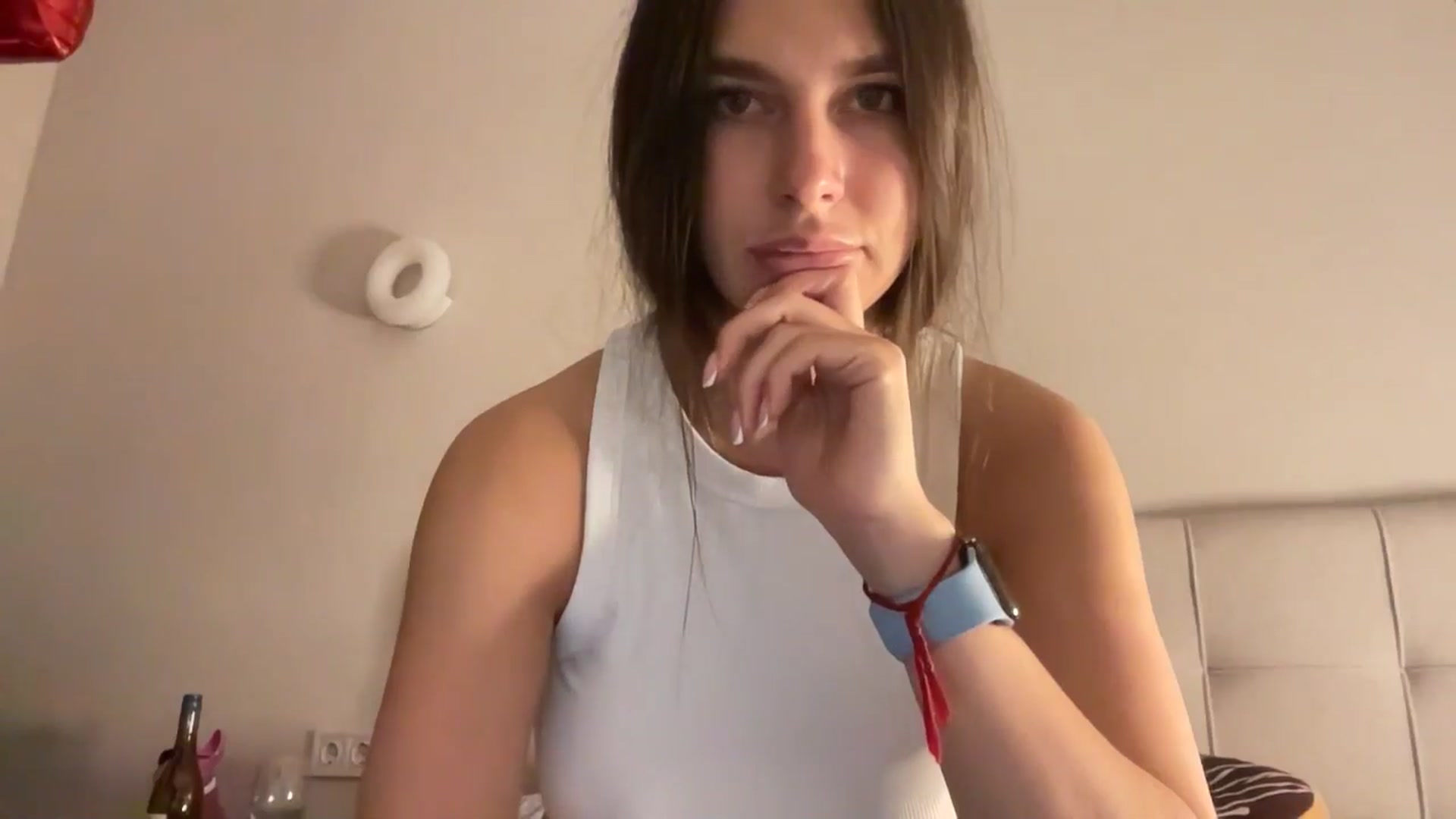 Gallery image thumbnail from kissfreeze's myfreecams stream on, 11/24/2025, 21:40 image 17 of 20