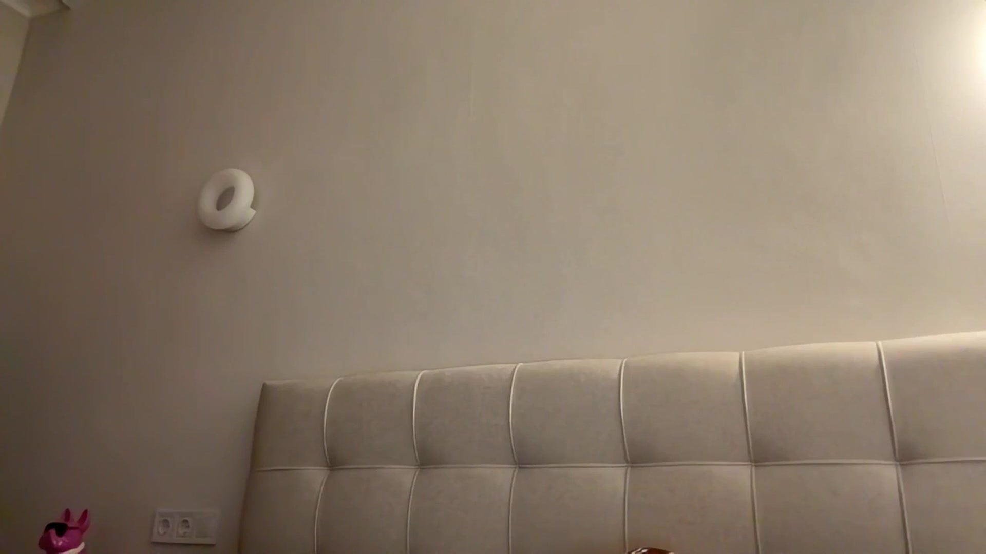 Gallery image thumbnail from kissfreeze's myfreecams stream on, 11/28/2025, 23:55 image 17 of 20