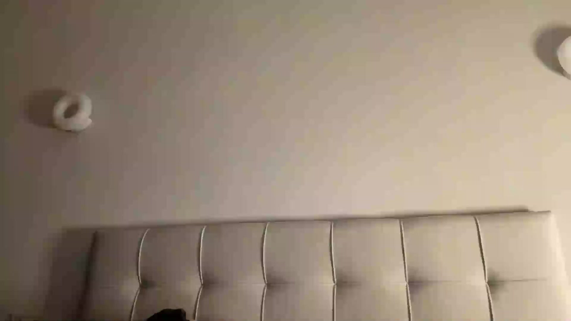 Gallery image thumbnail from kissfreeze's myfreecams stream on, 11/30/2025, 14:42 image 13 of 20