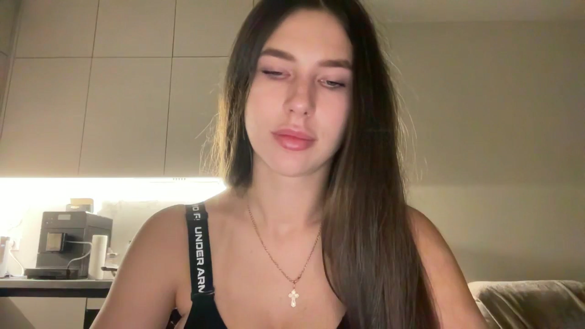 Gallery image thumbnail from kissfreeze's myfreecams stream on, 12/04/2025, 15:10 image 16 of 20