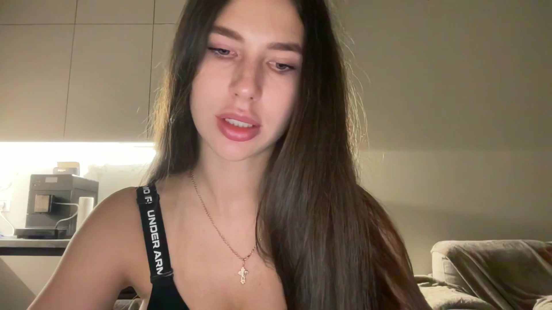Gallery image thumbnail from kissfreeze's myfreecams stream on, 12/04/2025, 15:10 image 14 of 20