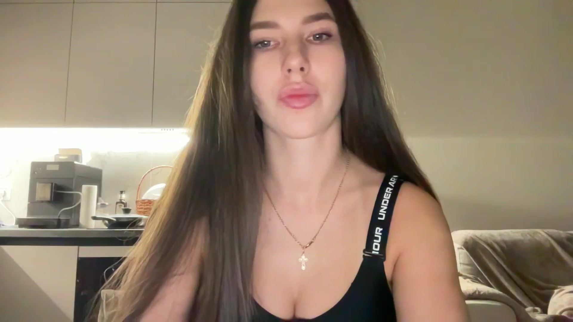 Gallery image thumbnail from kissfreeze's myfreecams stream on, 12/04/2025, 15:10 image 13 of 20