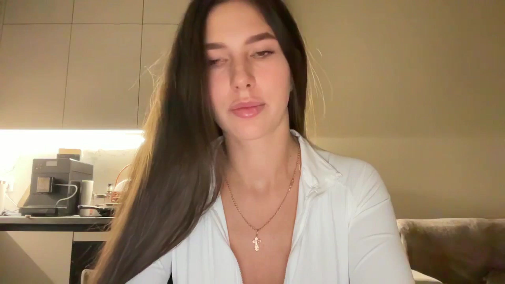 Gallery image thumbnail from kissfreeze's myfreecams stream on, 12/05/2025, 16:42 image 12 of 20