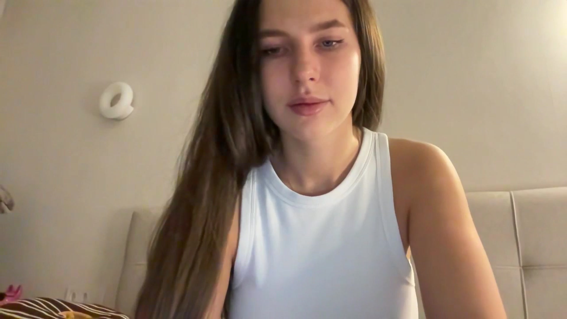 Gallery image thumbnail from kissfreeze's myfreecams stream on, 12/05/2025, 23:42 image 5 of 20