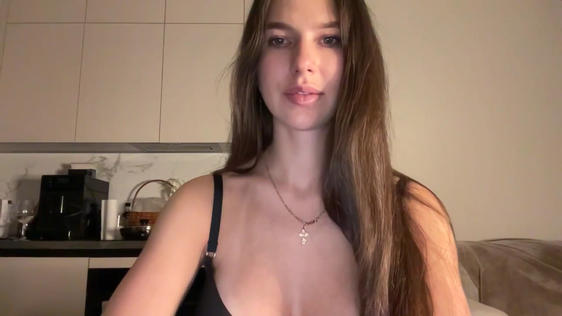 Gallery image thumbnail from kissfreeze's myfreecams stream on, 12/07/2025, 15:45 image 15 of 20