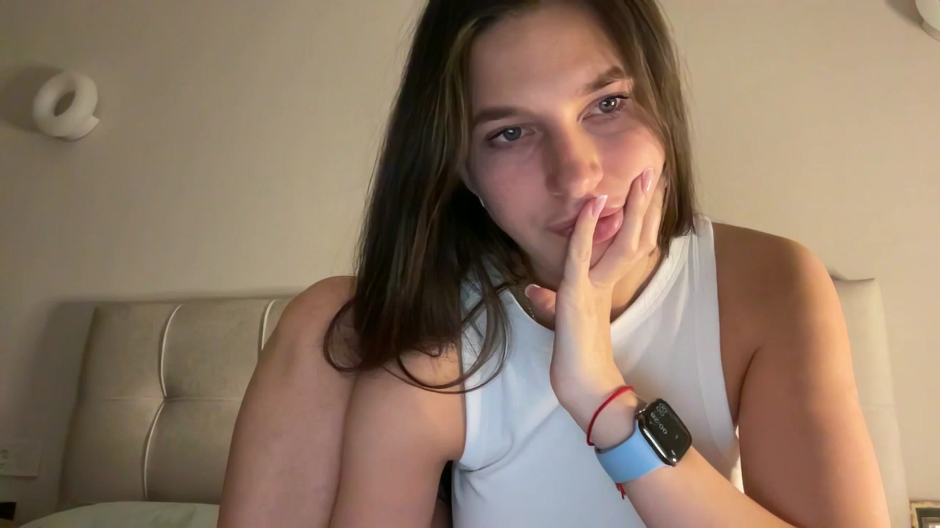 Gallery image thumbnail from kissfreeze's myfreecams stream on, 12/09/2025, 24:01 image 3 of 20