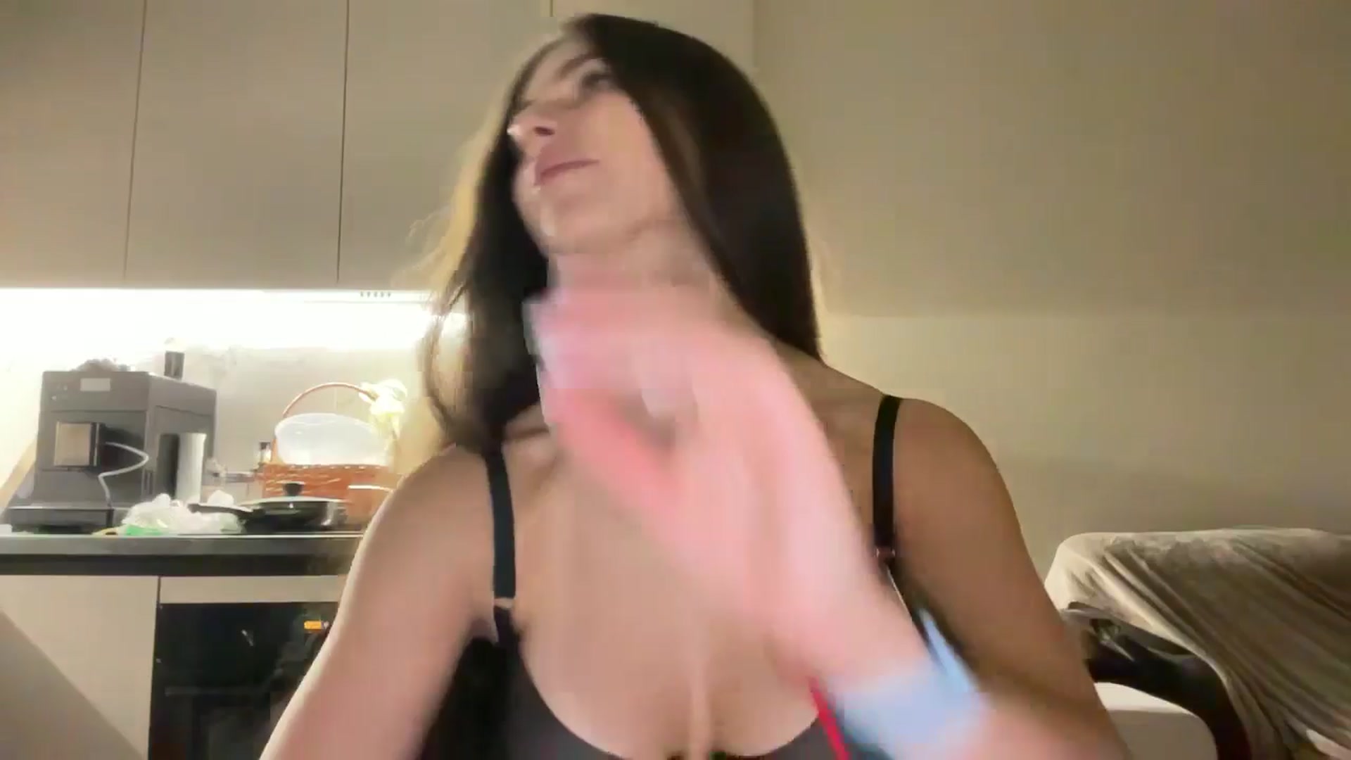Gallery image thumbnail from kissfreeze's myfreecams stream on, 12/10/2025, 15:33 image 20 of 20