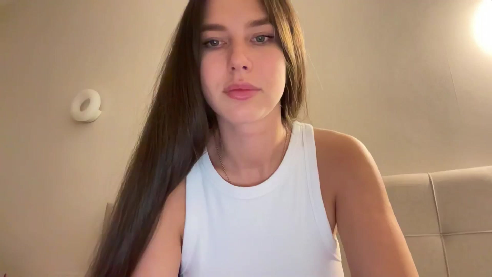 Gallery image thumbnail from kissfreeze's myfreecams stream on, 12/10/2025, 20:51 image 12 of 20
