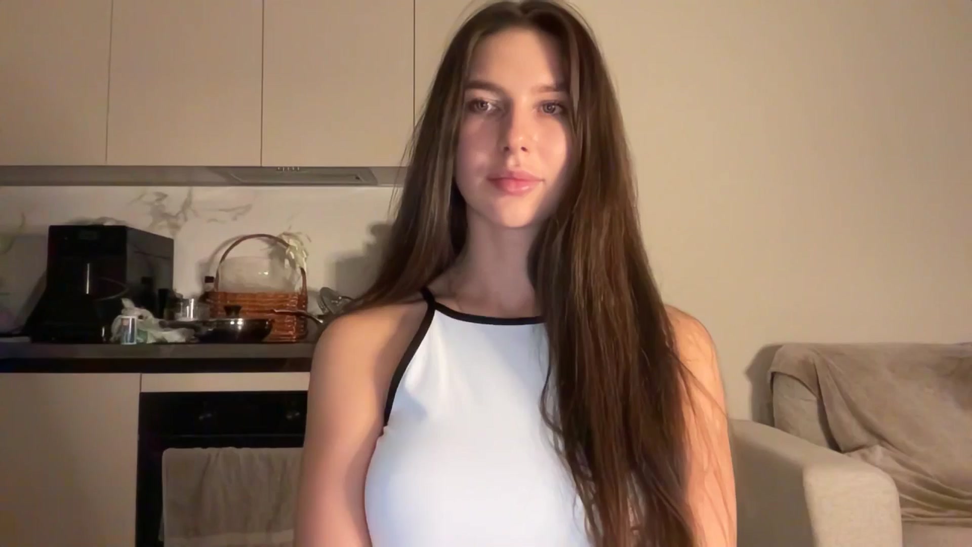 Gallery image thumbnail from kissfreeze's myfreecams stream on, 12/11/2025, 17:37 image 5 of 20